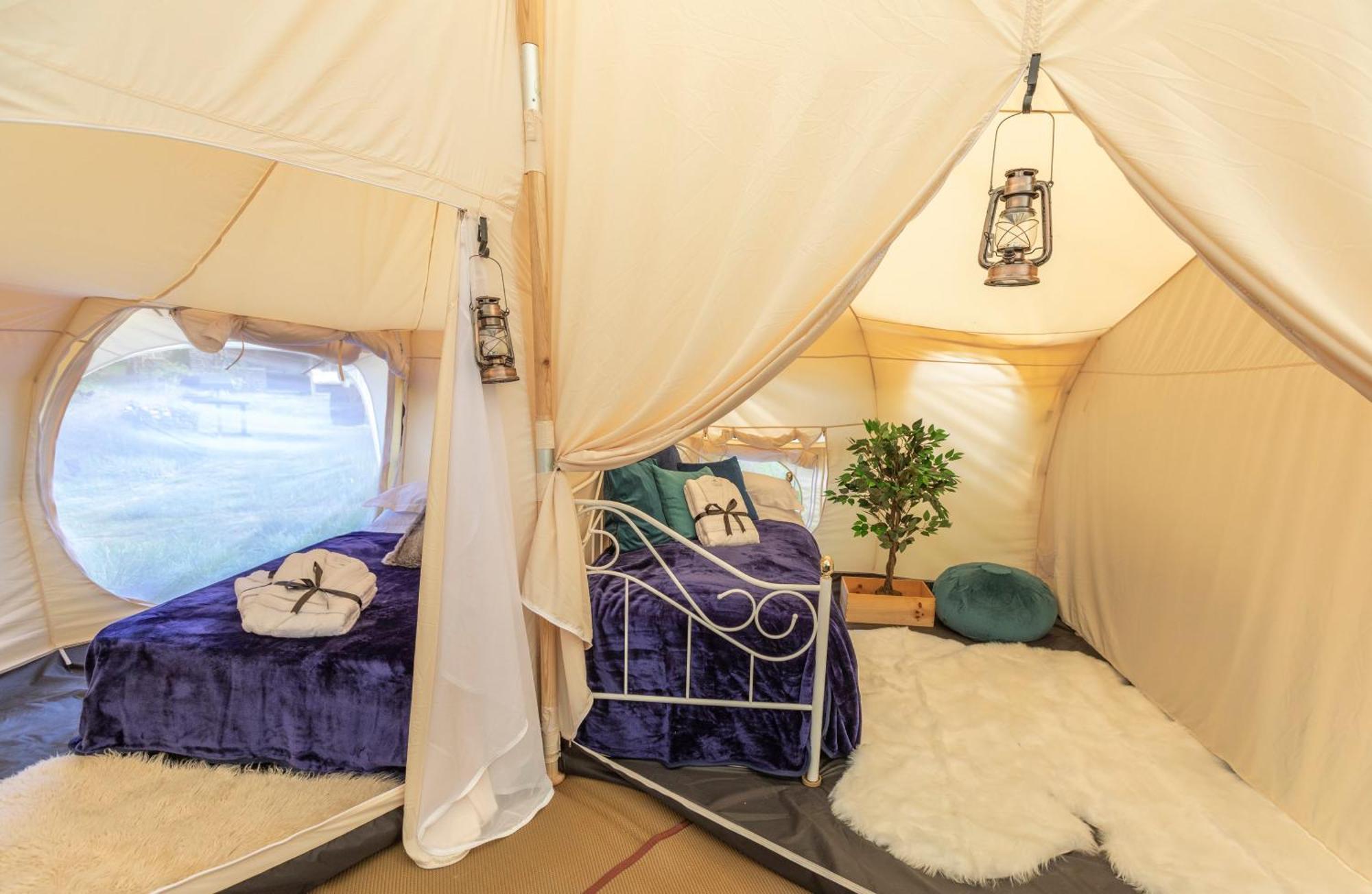 Luxury tent Stargazer Glamping Uk The Mahal 8 People