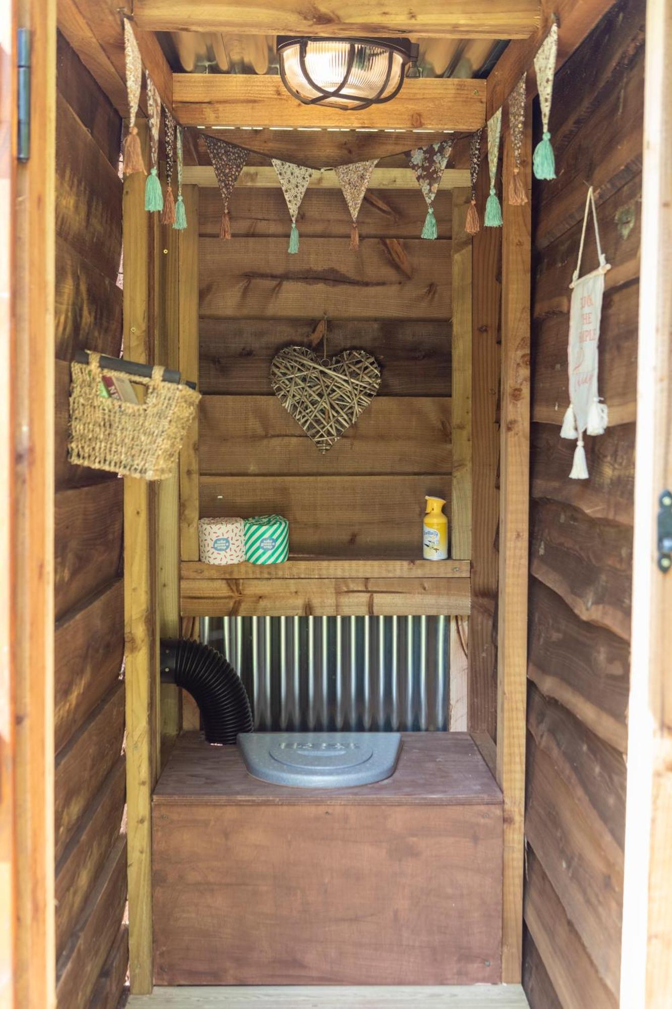 Stargazer Glamping Uk The Mahal 8 People * Ross-on-Wye